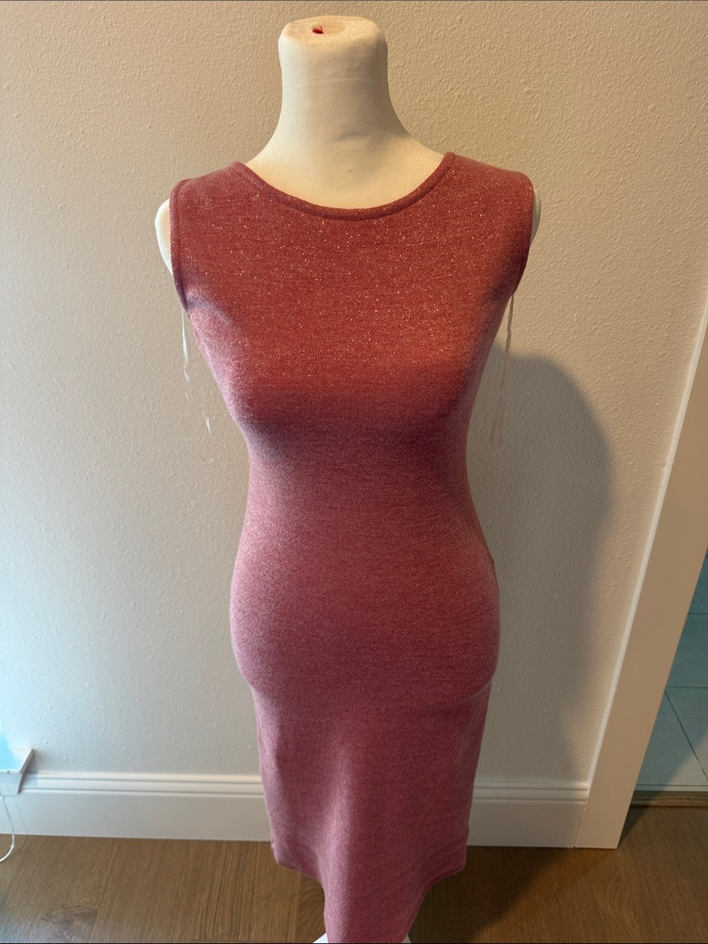 Slim Sleeveless Sparkle Midi Dress in Rose